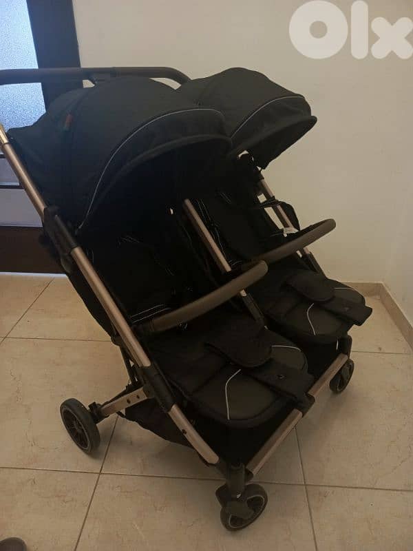 NEW TWIN STROLLER $250 0
