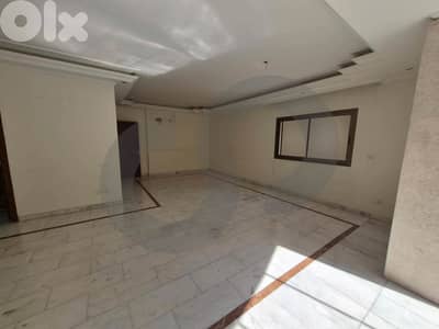 Well-Maintained, Tallet el Khayat, Beirut/تلة الخياط REF#MO136200