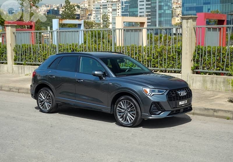 Audi Q3 45 TFSI - S-Line - Panoramic Roof - CLEAN CARFAX !!! 0