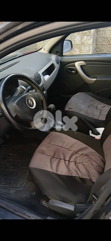 Renault Sandero 2011 0