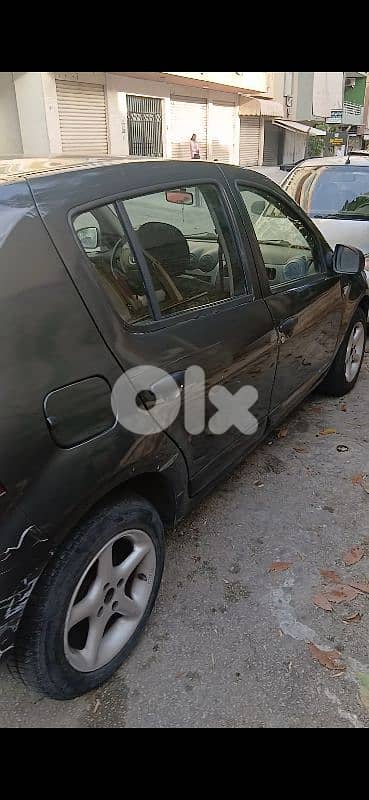 Renault Sandero 2011