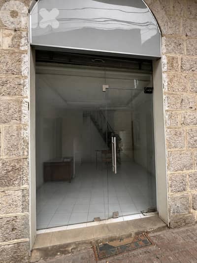 Shop for rent in Bikfaya - MQBS019 محل للإيجار في بكفيا