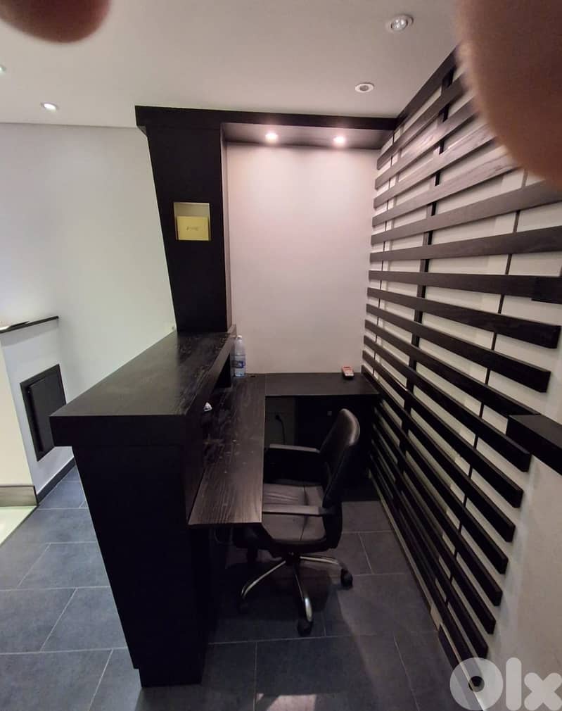 furniture and decoration items for an office 13