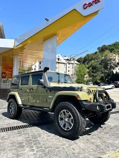Jeep Wrangler Sahara 2013