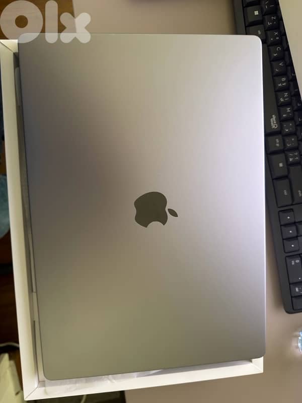 Macbook M2 Pro 1tb 16gb ram 16" 2