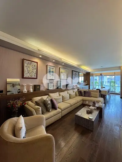 Furnished Loft for sale Badaro - شقة للبيع مفروشة في بدارو موقع مميز