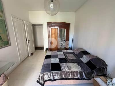 Apartment + balcony in Ashrafieh for sale/شقة + شرفة في الأشرفية للبيع