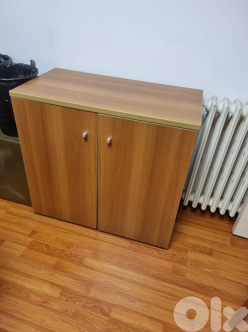 Office furniture 0