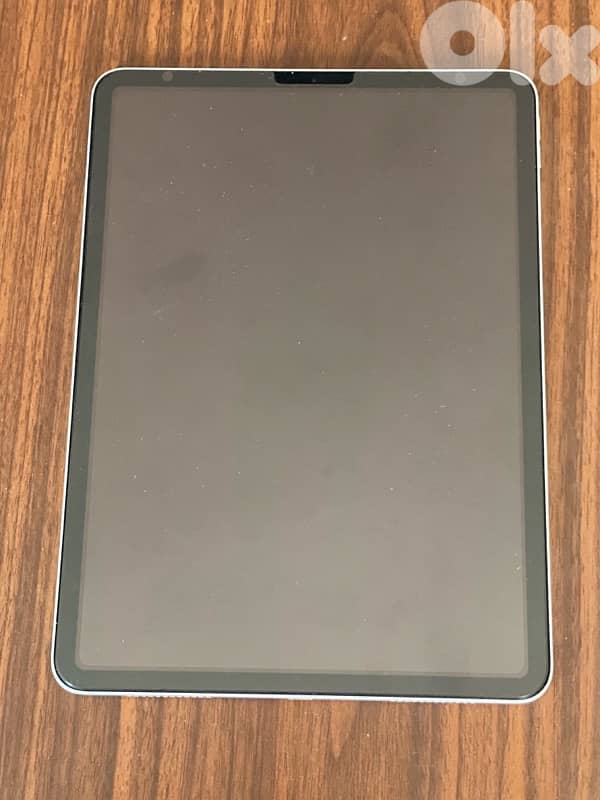 used iPad Air 4th generation (very good condition) + apple pen + cover 1