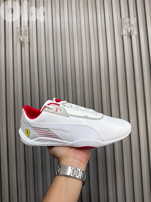 ORIGINAL Puma ferrari size 41 for sale 0
