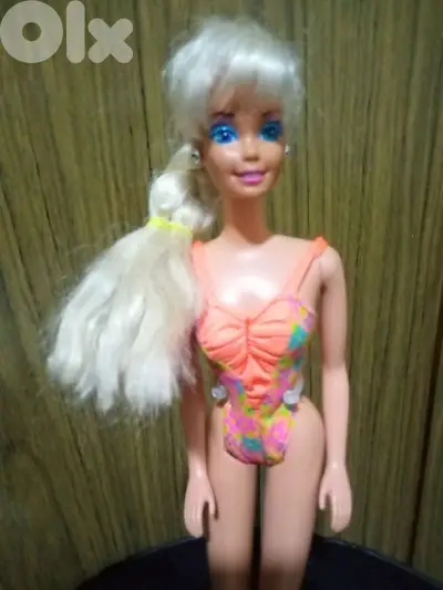 GLITTER BEACH Barbie Rare Mattel1992+glitter beach swimwear great doll