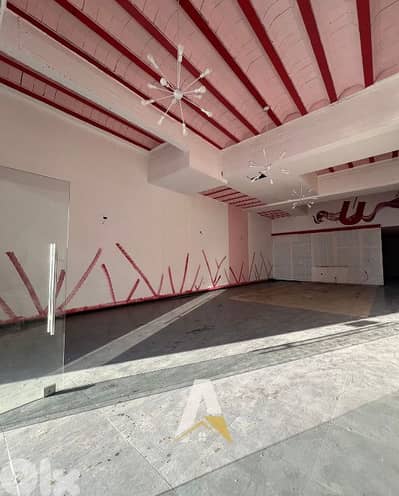 220 SQM Shop In Mansourieh