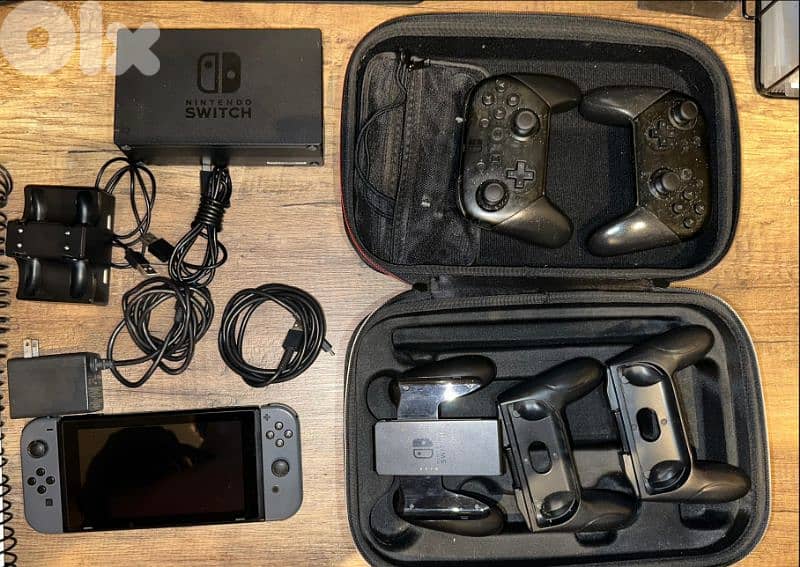 Nintendo Switch used console + accessories (GAMES SEPARATE) 0