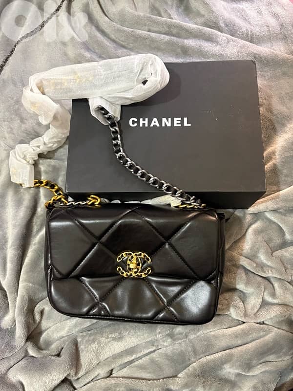 chanel hand bag 0