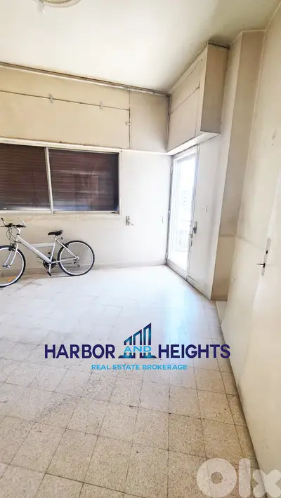 Apartment for Rent in Achrafieh - شقة للإيجار في الأشرفية