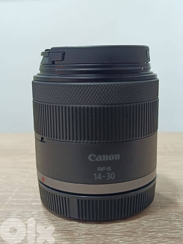 lens Canon RF-S 14-30mm 0