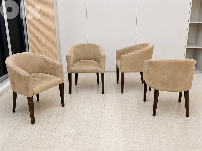 Set of 4 Beige Armchairs – Very Good Condition 0