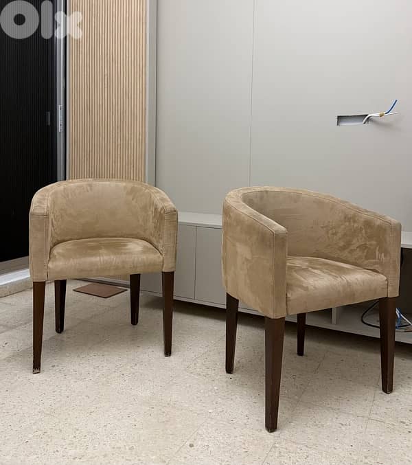Set of 4 Beige Armchairs – Very Good Condition 2