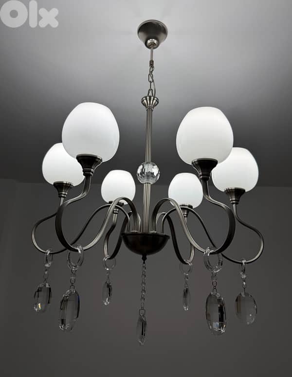 Elegant 6-Light Chandelier – Very Good Condition 2