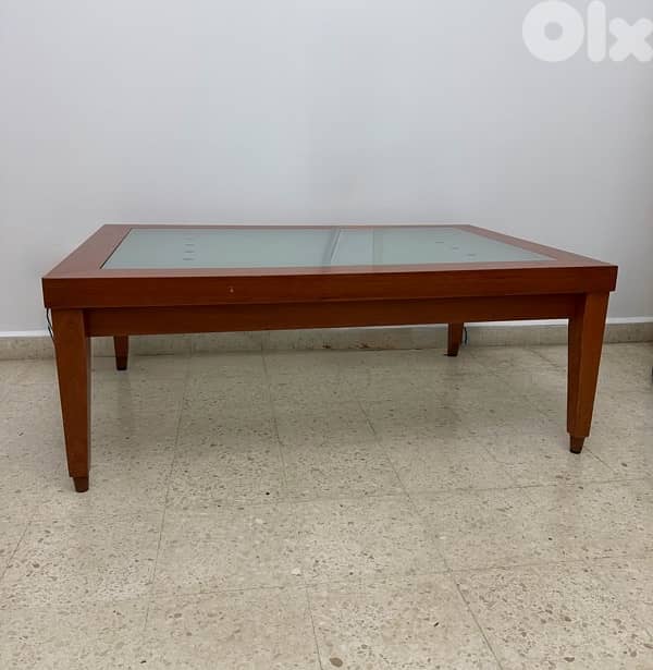 Wood & Glass Coffee Table – Used Condition 1