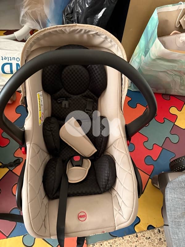 2 infant car seats with affordable price 1