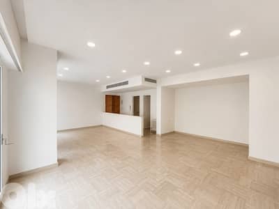 L21271- 170 SQM Office in Prime Location For Rent in Achrafieh, Sodeco