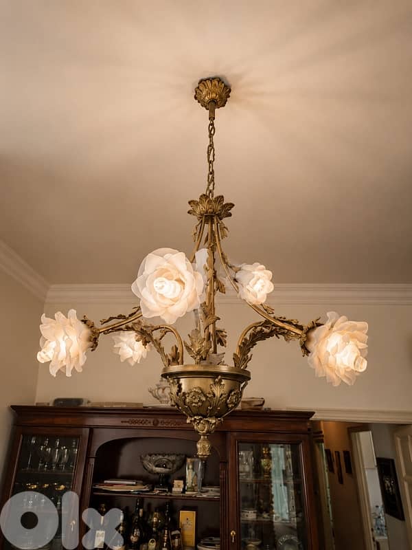 chandelier 0