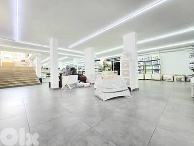 RAO26-5093 Showroom 1000m2 for rent in Hazmieh, $ 6,250 cash RAO26-5093 Showroom 1000m2 for rent in Hazmieh, $ 6,250 cash