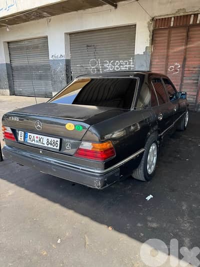Mercedes-Benz E-Class 1990