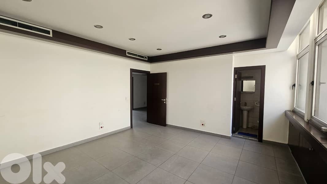 AH-HKL-551 Office 250 sqm for Rent in Verdun – Prime Location 0