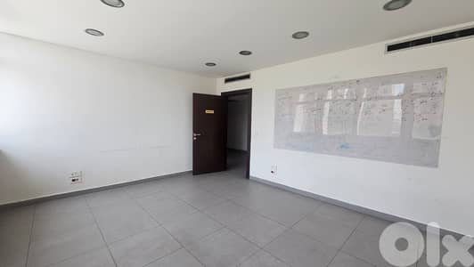 AH-HKL-551 Office 250 sqm for Rent in Verdun – Prime Location