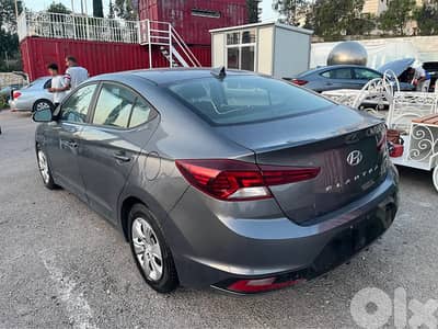 Hyundai Elantra 2019