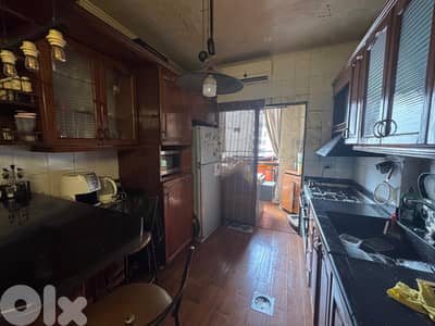 L21282 - Cozy & Furnished Apartment For Sale in Ras El Nabeh, Beirut