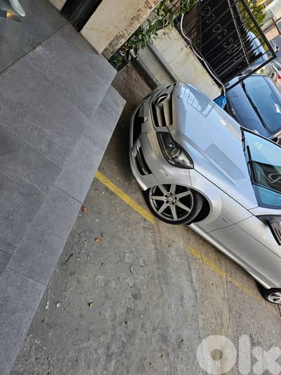 Mercedes-Benz C-Class 2012