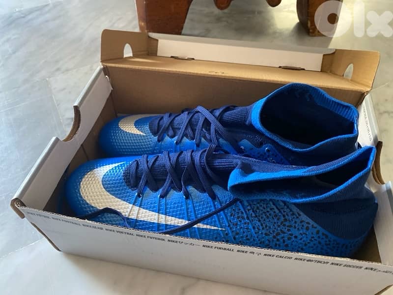 nike football shoes blue 1
