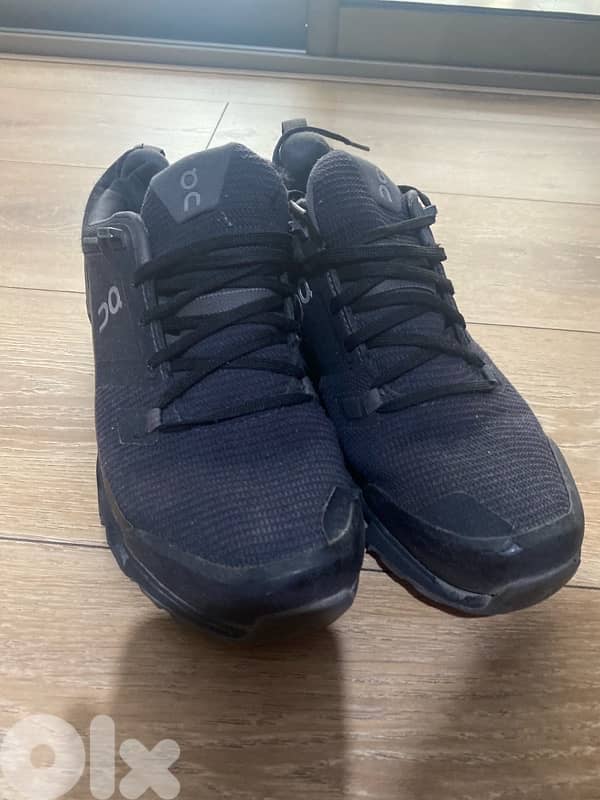 on shoes size 40.5 1
