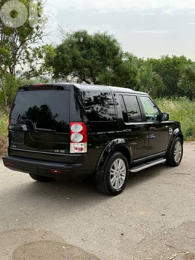 Land Rover LR4 2012