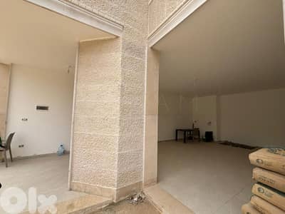 Shop In Ballouneh | 100 sqm
