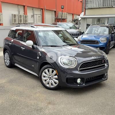 MINI COUNTRYMAN ALL4S 2018 MINT CONDITION