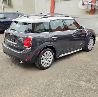 MINI COUNTRYMAN ALL4S 2018 MINT CONDITION