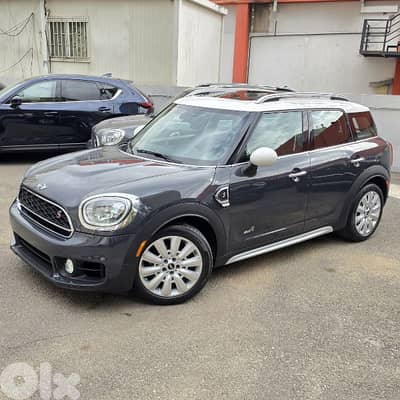 MINI COUNTRYMAN ALL4S 2018 MINT CONDITION