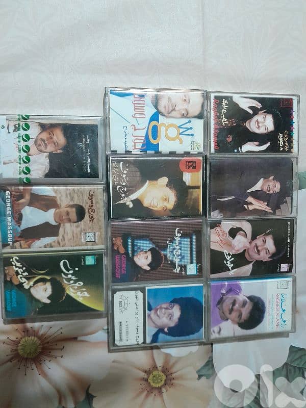 ١١ كاسيت ب ١١ $ 0
