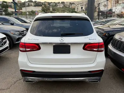 Mercedes-Benz GLC 300 4Matic 2018 Clean carfax