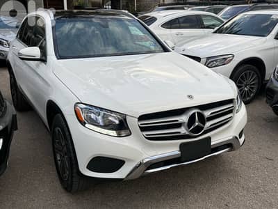 Mercedes-Benz GLC 300 4Matic 2018 Clean carfax