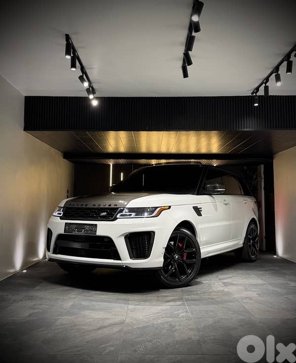 2020 RANGE ROVER SVR CARBON EDITION “CLEAN CARFAX” 37k Miles 0