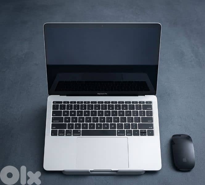 macbook pro 2017 with magic mouse 0