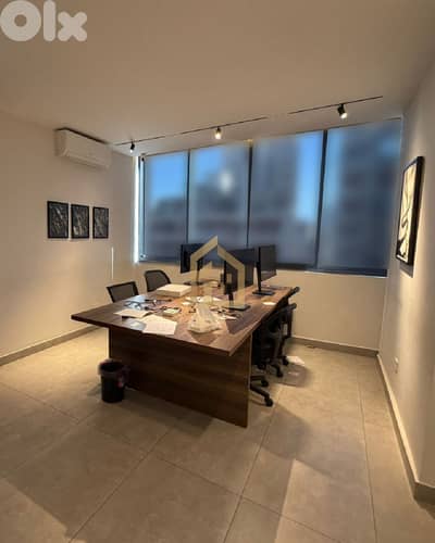 Office for rent in Corniche El Mazraa ML567 مكتب للإيجاركورنيش المزرعة