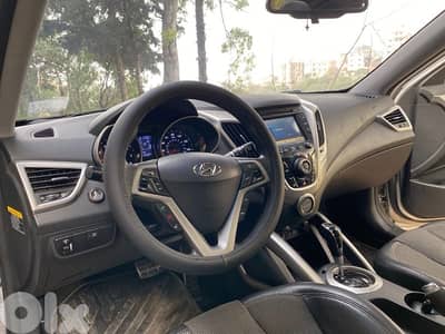 Hyundai Veloster 2012
