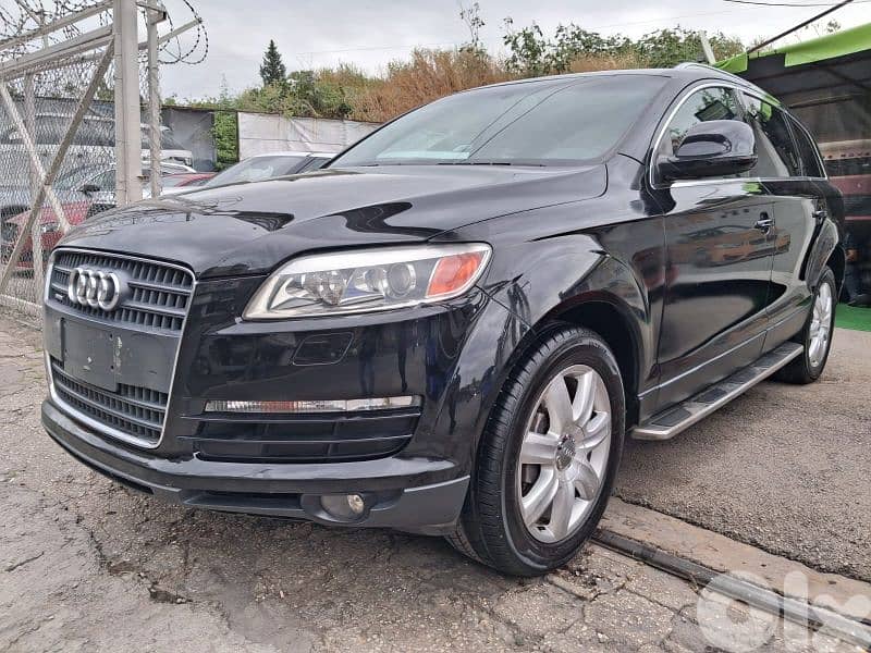 Audi Q7 2007 Quattro full Options  very Clean 0