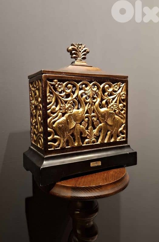 Elite Art Double-Faced Antique Gold Elephant Filigree Box. Antique 1